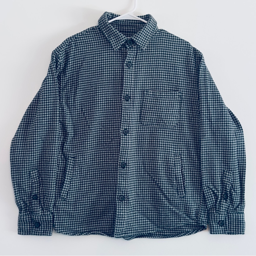 Black/ Gray Houndstooth Button-Up Shirt
